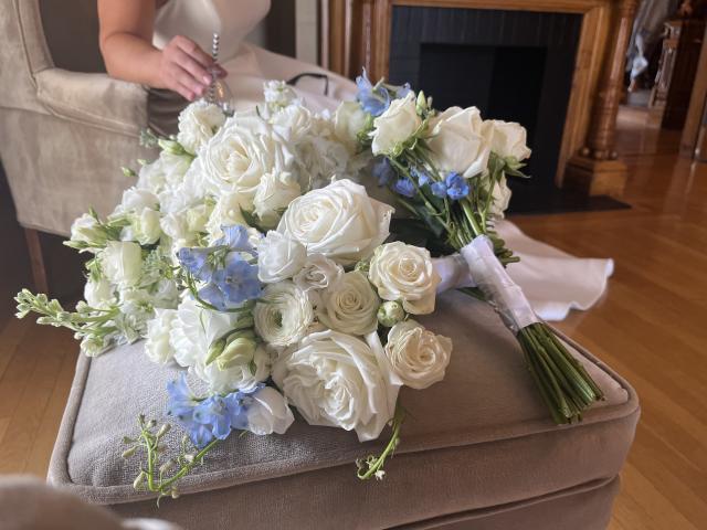 Between the Roses Florist - 1