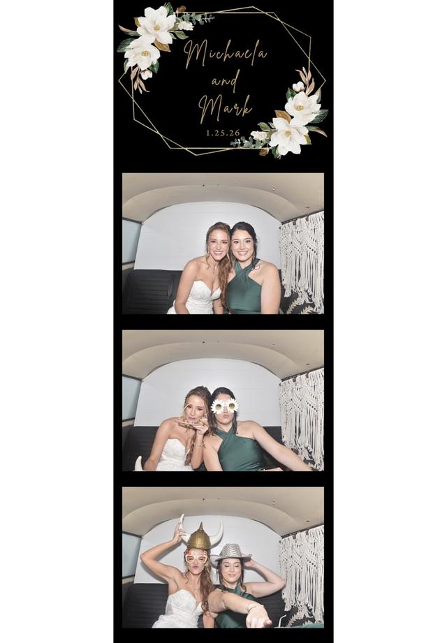 WildHearts Photo Booth Bus - 2