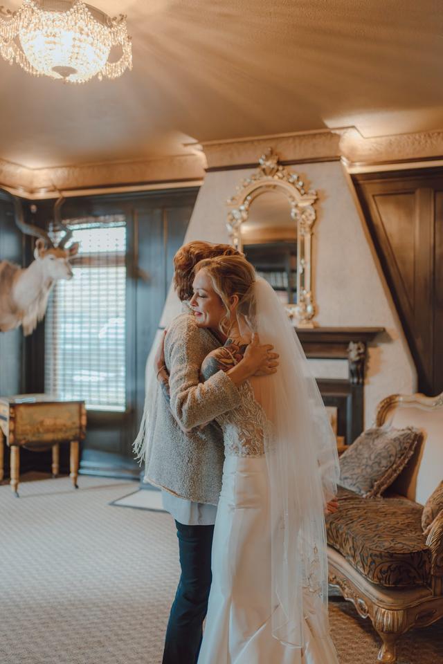 Annemarie Juhlian, Seattle Wedding Officiant & Minister - 1