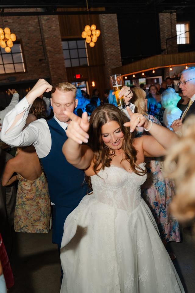 Pro Dj Entertainment & Pro Photo Booths - 2