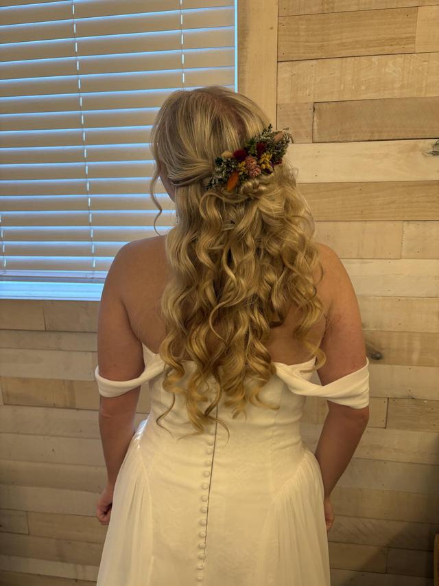 Yabely Abad Hair & Makeup Stylist - 1