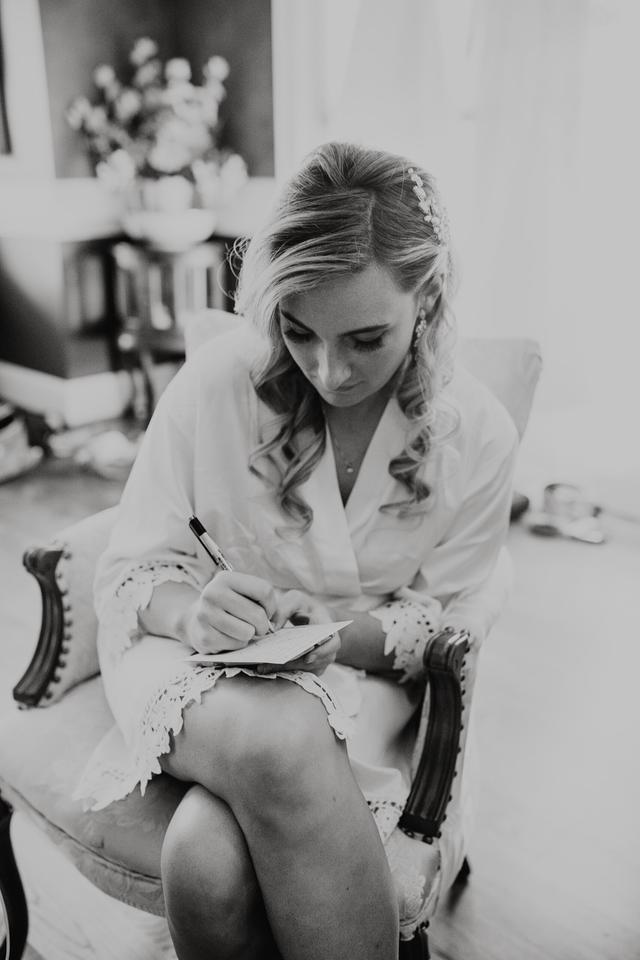 Lola Salon & Gallery - 2