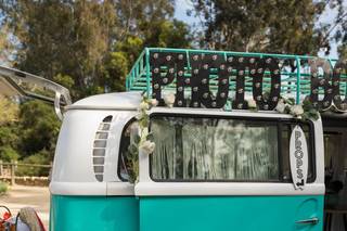 Happy Camper Photo Bus - 30