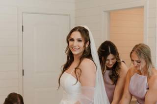 Timless Salon & Bridal Studio - 12