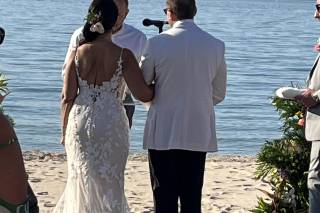 The Crescent Beach Club - 19