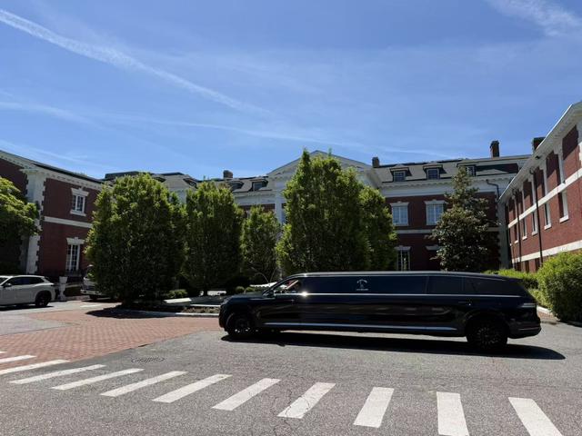 Bourne Mansion - 3