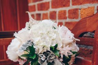 Village Flower Basket - 13