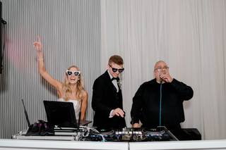 Entourage Mobile Entertainment - 10