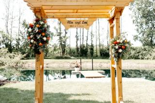 Clare's Corner Floral - 24