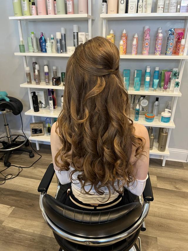 L'Elegance Beauty Salon - 2