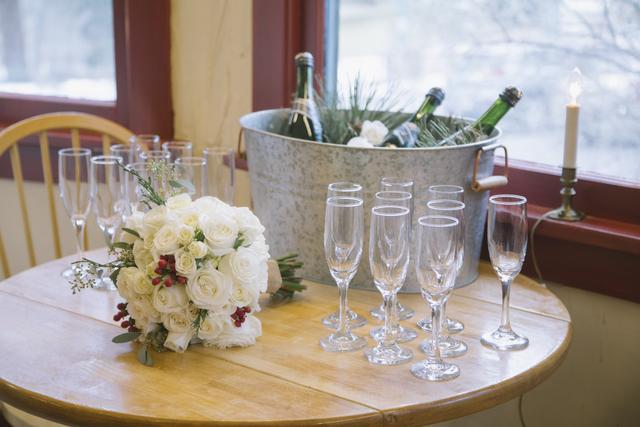 Romantic RiverSong Inn - 4