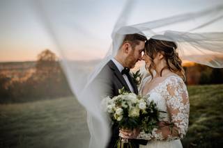 Hand and Arrow Photography - 23
