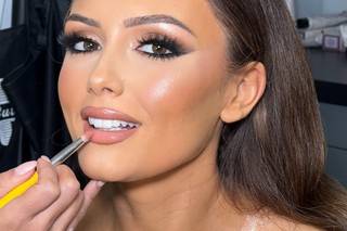 Carolyns Makeup Artistry - 8