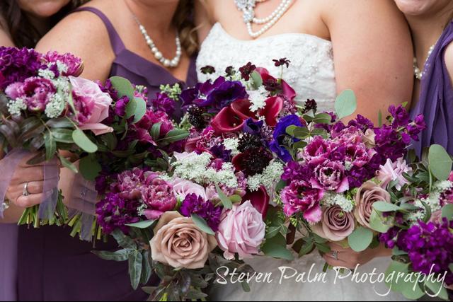In Full Bloom Floral Studio - 4