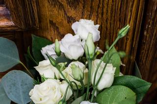 Amore Fiori Flowers and Gifts - 12