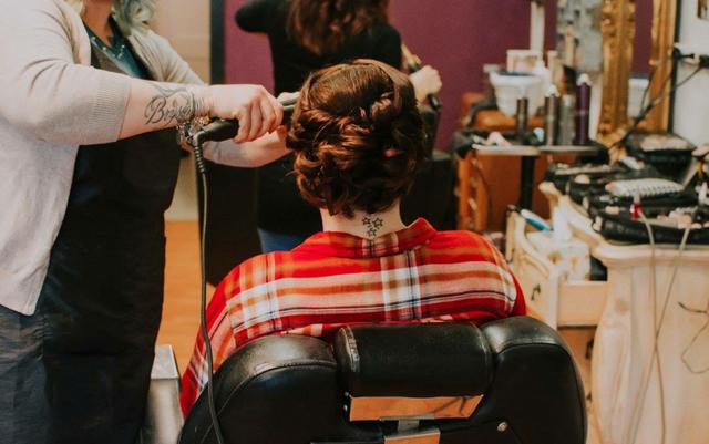 Rock Paper Scissors Salon - 4