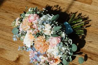 Christi Gulley Custom Floral Designs - 6
