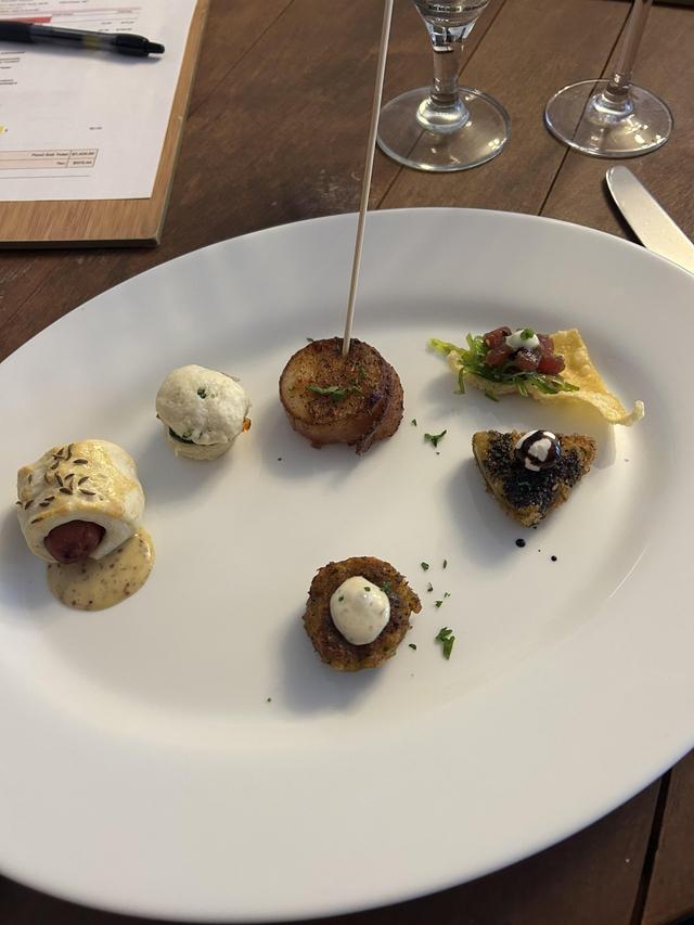 Johanna's Catering -Cafe Lachine - 1