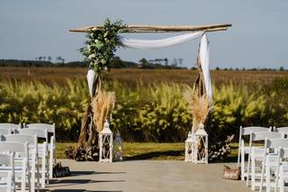 Nags Head Florist - 18