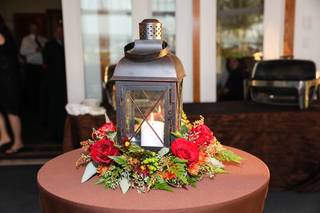 Tiffany's Flowers and Collectables - 9