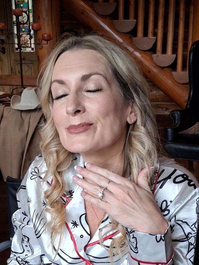 Sara Pyle Makeup Artist - 1