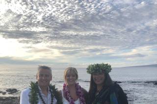 Hawaiian Style Beach Weddings with ALOHA - 19