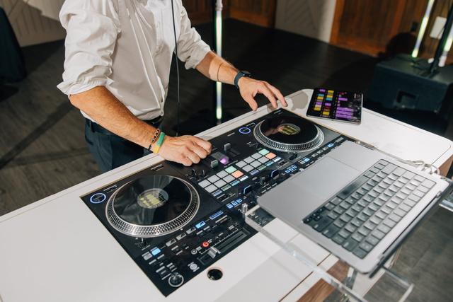 Soundfactor Entertainment & Events - 1