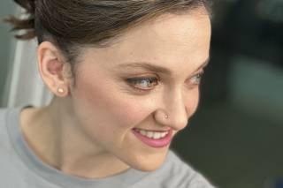 Lizzie Ibarra Hair & Airbrush Make-up Artist - 11