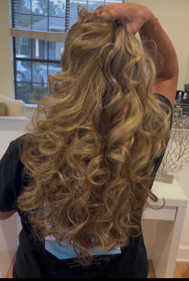 Maria Teresa- On Location Hair and Make Up Artist - 3