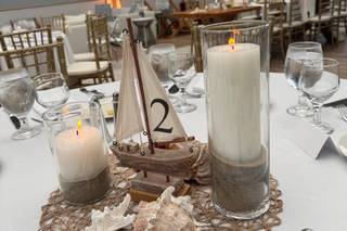 ASHORE OCEANFRONT HOTEL - 16