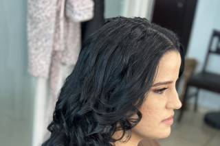 Lizzie Ibarra Hair & Airbrush Make-up Artist - 6