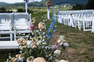 Greens & Beans Florist - 7