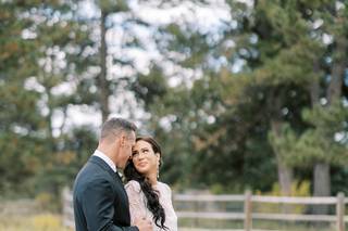 Ali & Garrett Wedding Photographers - 8