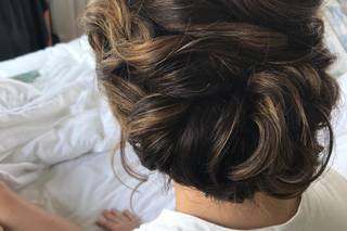 Willow and Lace Hairstyling - 110