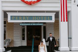 Perry Hotel - 10