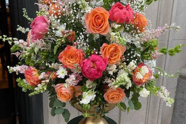 LYNN DOYLE FLOWERS & EVENTS 1