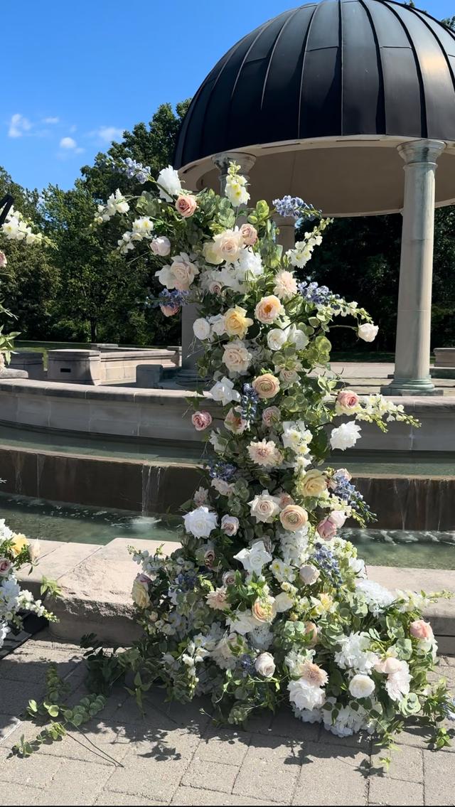 Perfect Petals Rentals - 2