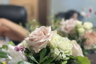 Lucy's Informal Flowers - 6