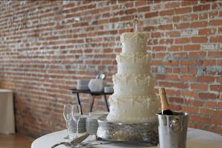 How Sweet It Is Cake Studio - 8