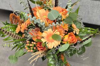 Save the Date Flower and Wedding Studio - 6