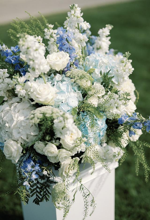 Between the Roses Florist - 2