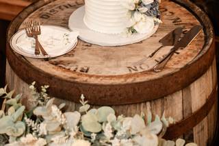 Sweet Escape Cake Company - 6