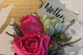 Lizzie Bee's Flower Shoppe - 24