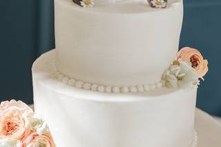 Incredible Edibles Bakery - 19