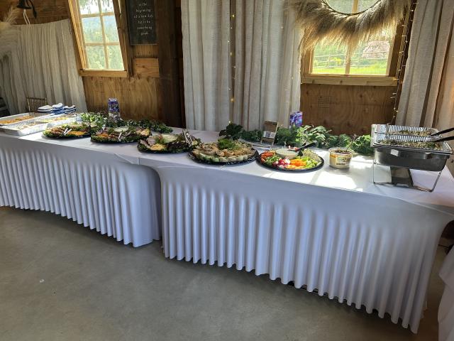 Belle & Barn - 4