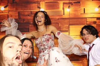 SoCal Vibes Photo Booth - 7