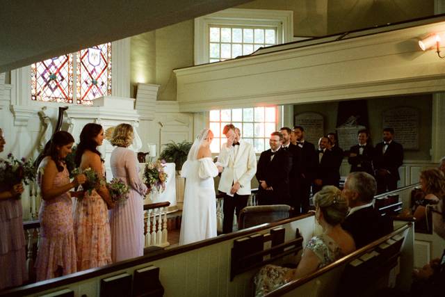 Riverside Weddings at Gloria Dei 5