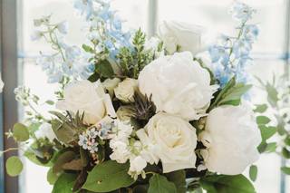 Lace and Peonies Floral Design - 6