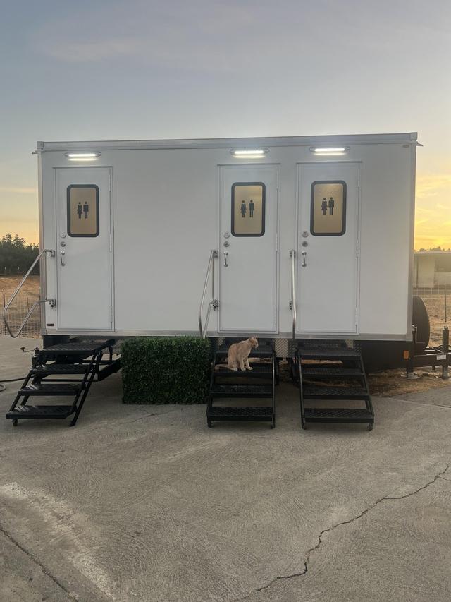 The Comfort Station - 3