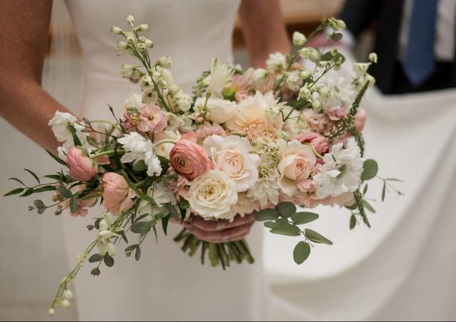 Rare Sparrow Floral Design - 4